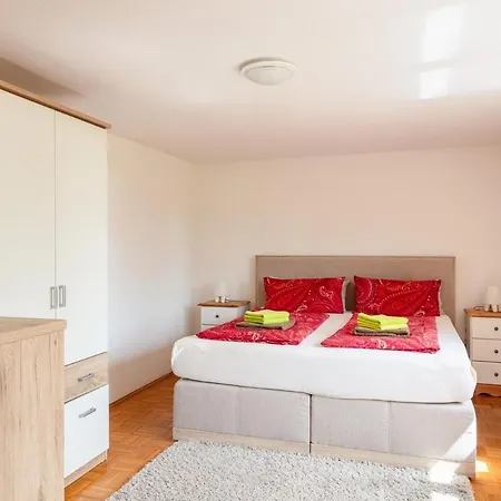 Apartman La Perla - Seepferdchen Mit Boxspringbett Und Grossem Bad