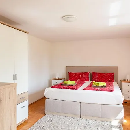 La Perla - Seepferdchen Mit Boxspringbett Und Grossem Bad Apartman *