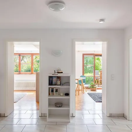 La Perla - Seepferdchen Mit Boxspringbett Und Grossem Bad Apartman Überlingen